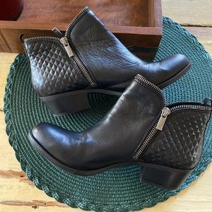 Lucky Brand Bartalina Boots 🌿